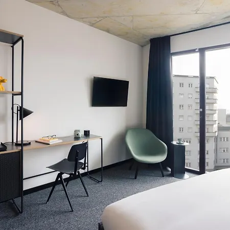 The Social Hub Porto Hotel Exterior photo