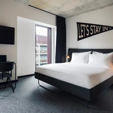 The Social Hub Porto Hotel Room photo