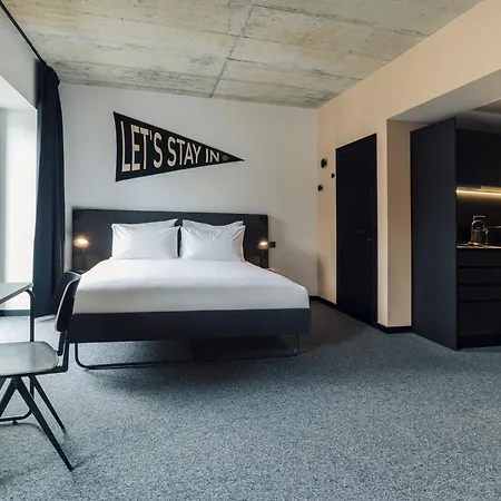 The Social Hub Porto Hotel Room photo
